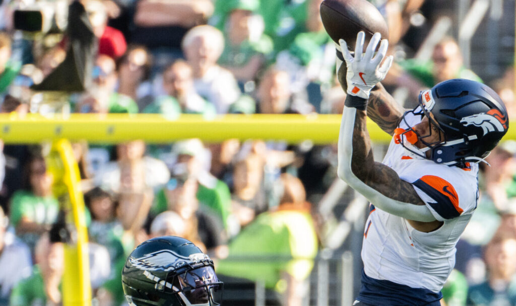 With Sean Payton issuing a 'no sightseeing' edict, Broncos arrive in London to face Jets