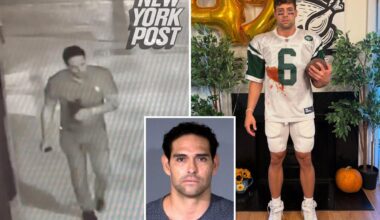 FBoy Island star mocks Mark Sanchez stabbing with Halloween costume