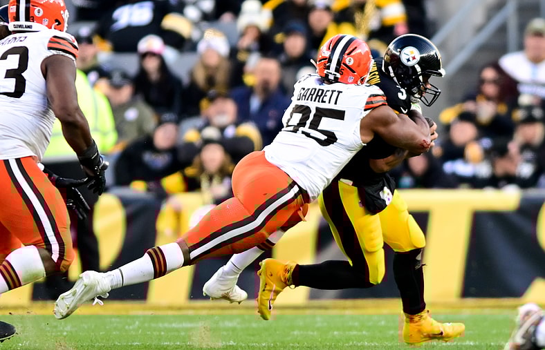 Browns DE Myles Garrett