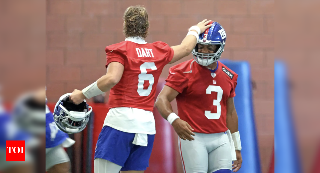 Russell Wilson caught looking ‘disgusted’ during Jaxson Dart’s locker room speech, and fans are losing it | NFL News