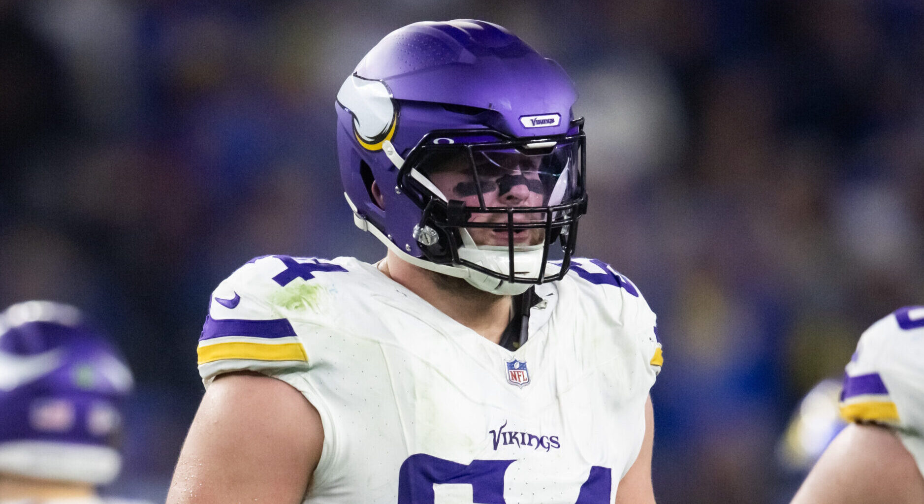 Minnesota Vikings Trying Out New Centers