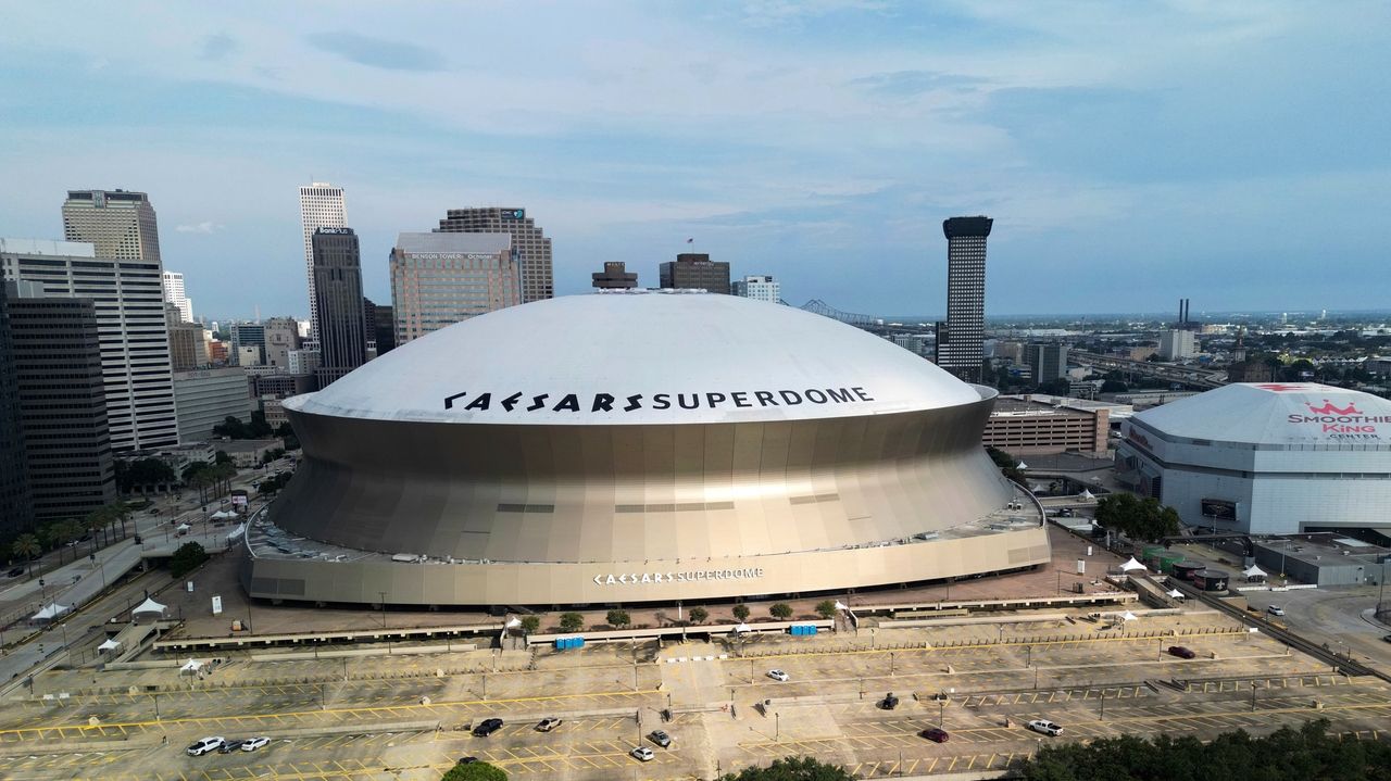Saints sign lease extension at the state-owned Superdome through at least 2035