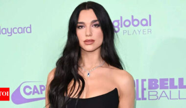 Dua Lipa brings NFL spirit to the stage with Cowboys Cheerleaders in dazzling Dallas performance | NFL News