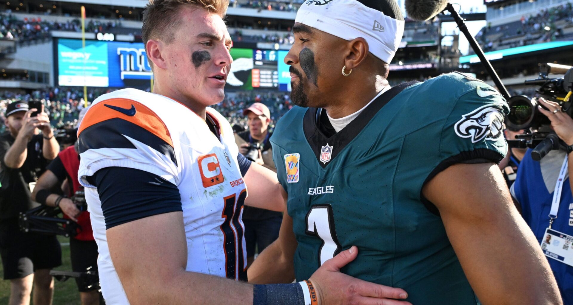 NFL Results Last Night – All Teams Lose Undefeated Tag As Eagles and Bills Fall, Texans Demolish Ravens, Saints and Titans Win First Game of the Season, and More