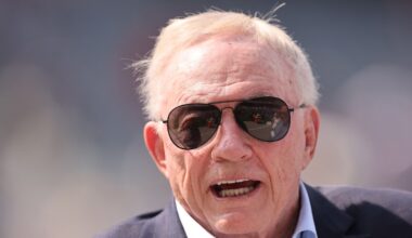 Jerry Jones ‘middle finger’ video: Shocking moment costs Dallas Cowboys owner $250,000 in fine
