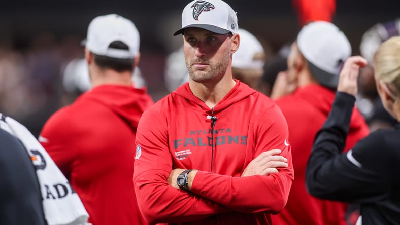 Kirk Cousins with the Atlanta Falcons on the sidelines in 2025