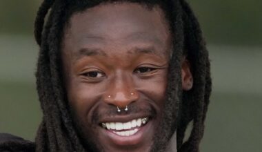 Alvin Kamara Headshot