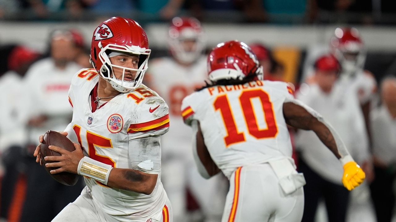 Pro Picks: Chiefs will beat the Lions in a marquee matchup that still could be a Super Bowl preview