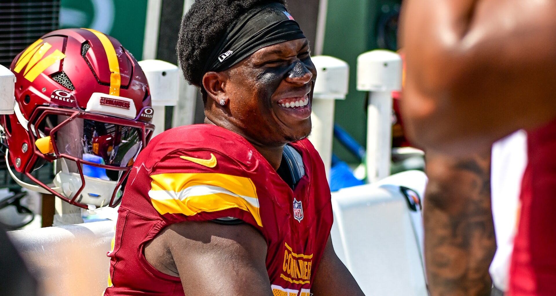 Steelers Sign Former Browns Edge Rusher