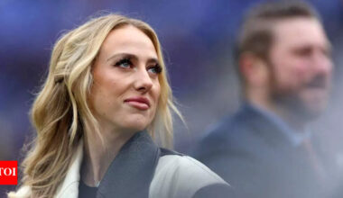 Brittany Mahomes turns Chiefs sidelines into a luxury runway with her dazzling diamonds and bold designer flair | NFL News