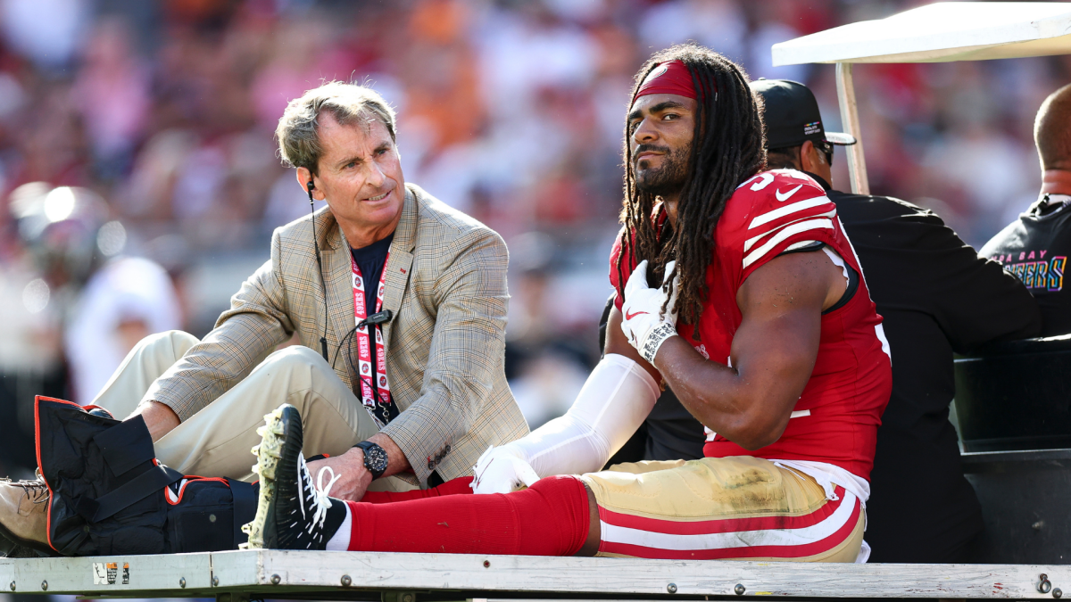 49ers star linebacker Fred Warner suffers season-ending injury with broken, dislocated ankle vs. Buccaneers