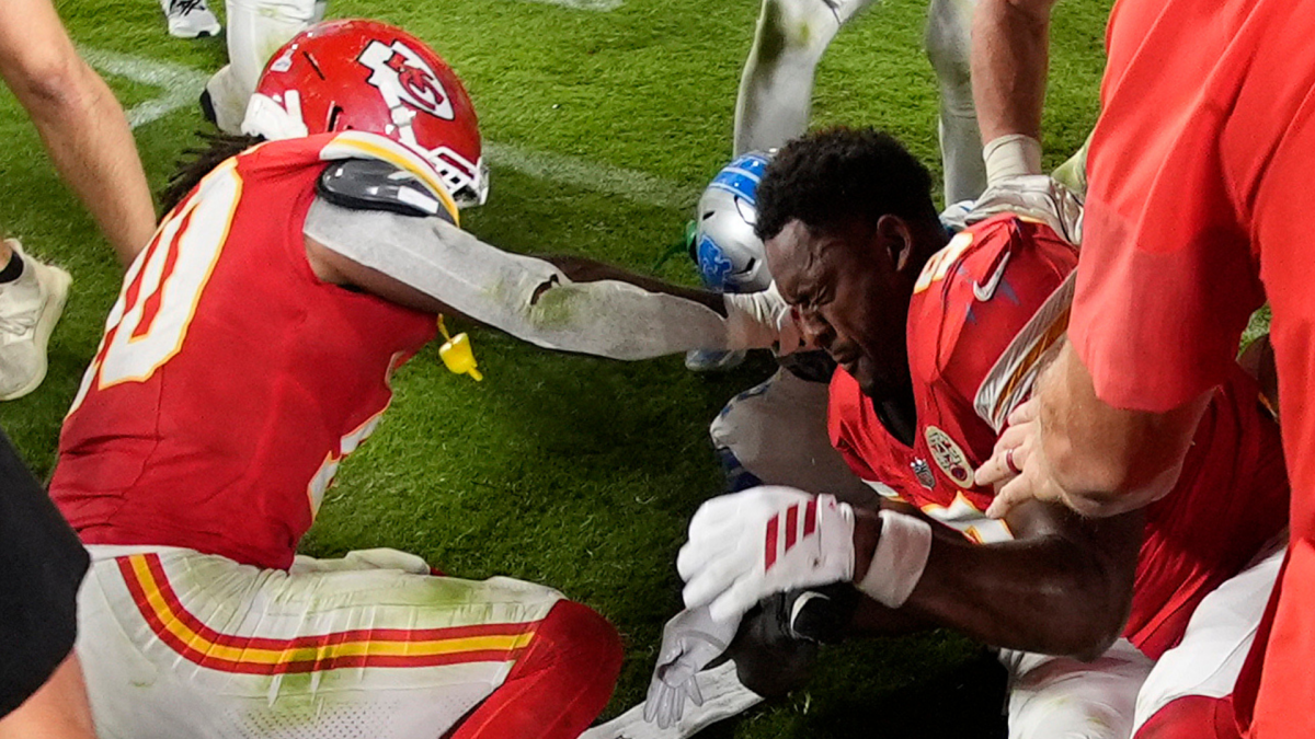 LOOK: Lions' Brian Branch instigates fight with Chiefs players at the end of 'Sunday Night Football'