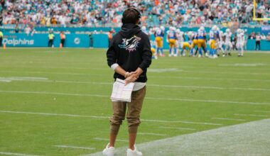 This Dolphins house of cards seems on the verge of collapse