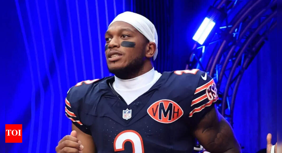 DJ Moore left the Northwest Stadium in an ambulance after a 25-24 win over the Washington Commanders | NFL News