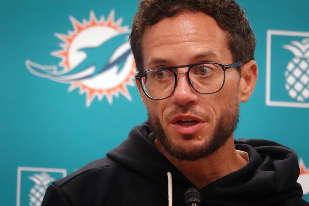 This Dolphins era is descending from mediocrity to failure