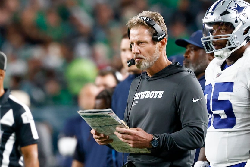 Dallas Cowboys defensive coordinator Matt Eberflus watches during the second half of an NFL...