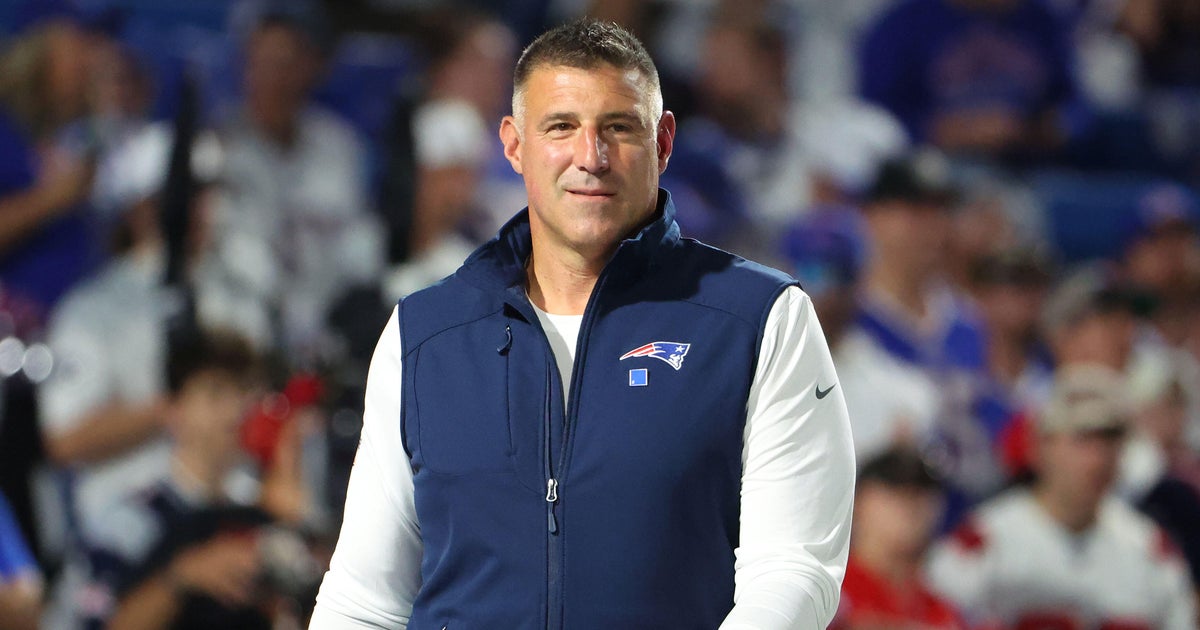 Mike Vrabel made sure the Patriots celebrated their Week 6 win over Saints