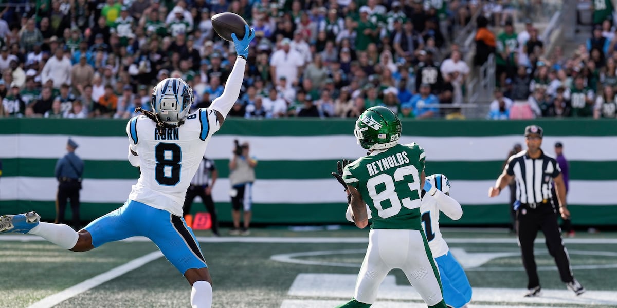 Panthers extend win streak as Gamecocks trio has big day against Jets