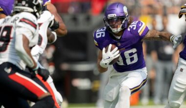 Vikings' Zavier Scott Faces Uncertain Status for Week 8 With Wrist Injury