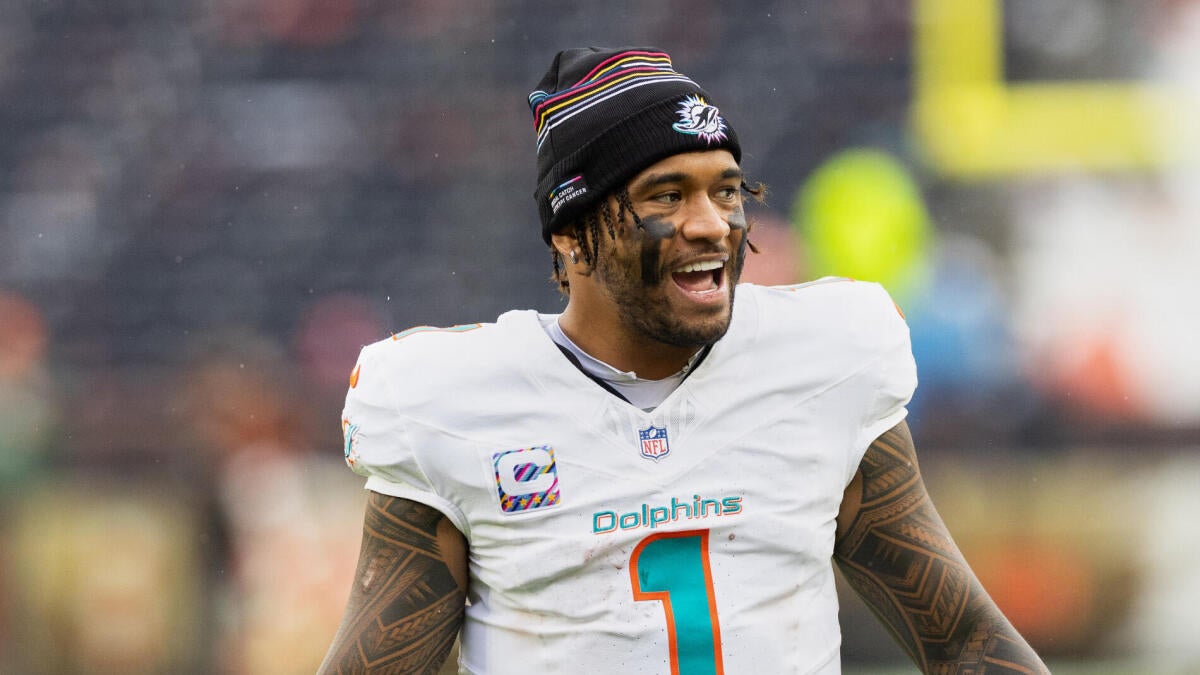 Dolphins' Tua Tagovailoa reveals his lack of height to blame for not targeting Jaylen Waddle more