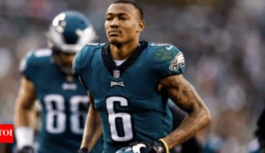 Eagles delete DeVonta Smith photo after fans flood comments with dirty NSFW jokes | NFL News