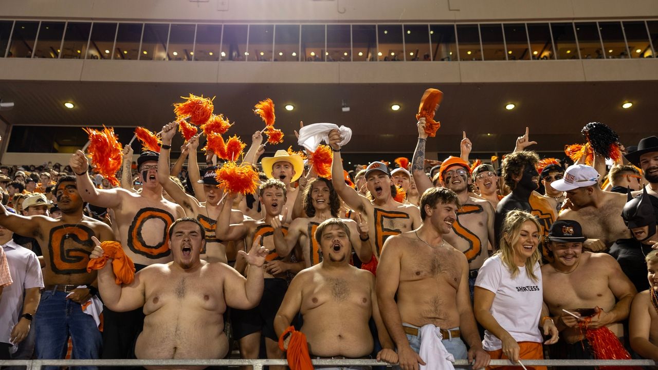 Oklahoma State approves new contract for AD Chad Weiberg amid coaching search