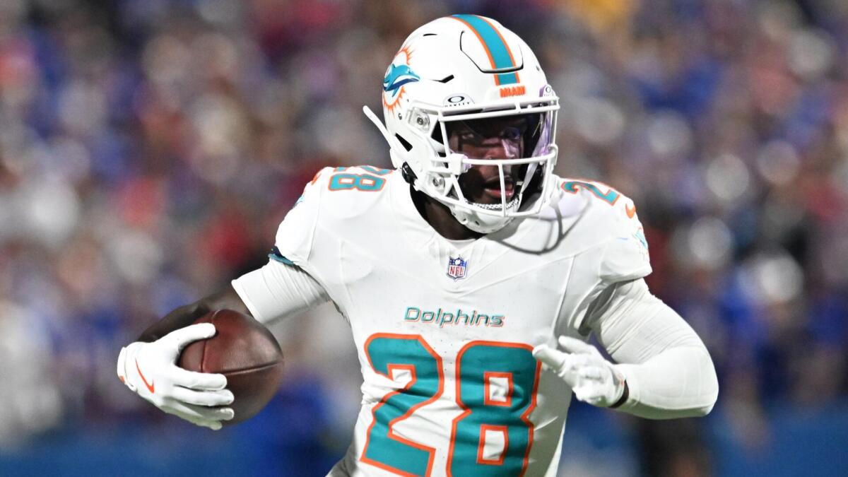 Fantasy Football 2025 Week 8 PPR Cheat Sheet: Player ratings to guide your toughest lineup calls
