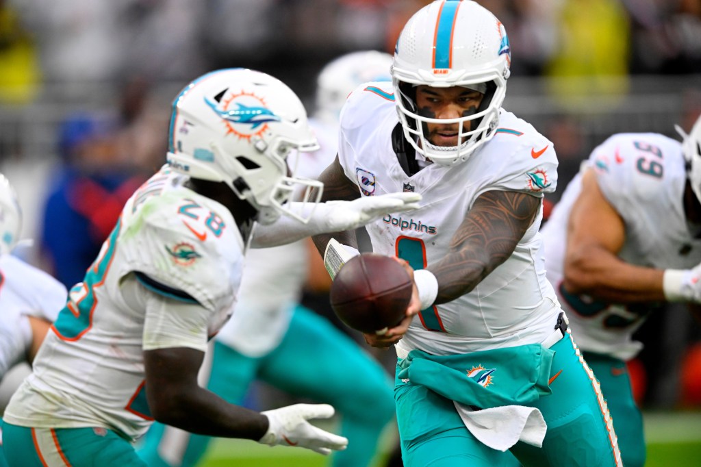 Top Dolphins-Falcons prop bets from Chris Perkins and David Furones