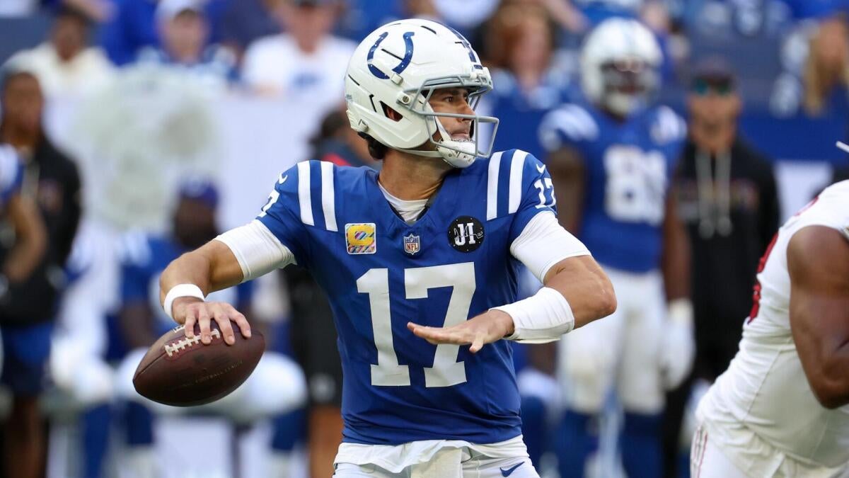 Model locks in Titans vs. Colts picks, score prediction for NFL Week 8