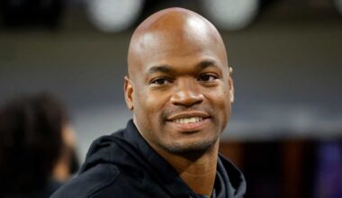 Former NFL star Adrian Peterson arrested on DWI and gun charges