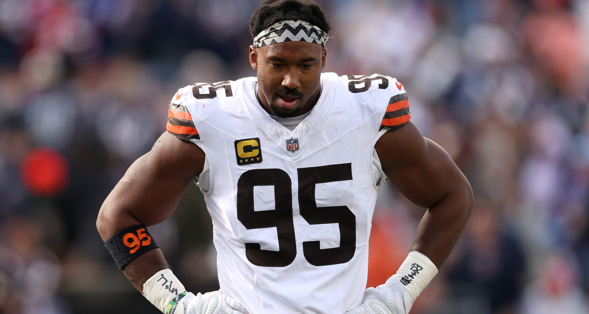 Browns Send Message on 'Frustrated' Myles Garrett After Outburst