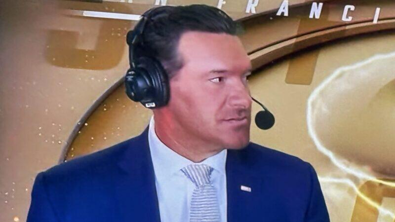 NFL Fans Noticed The Same Concerning Thing About Tony Romo During Buccaneers-49ers Game [PHOTO]