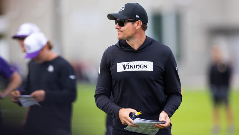 Kevin O'Connell - Minnesota Vikings practice