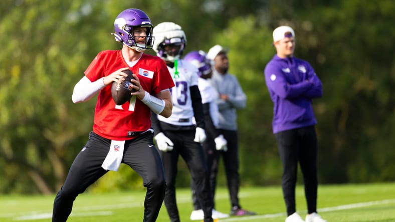 Minnesota Vikings practice - Carson Wentz with JJ McCarthy in the background