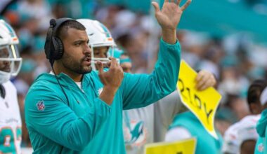 A Miami Dolphins coach cleared of domestic battery charge after Broward arrest
