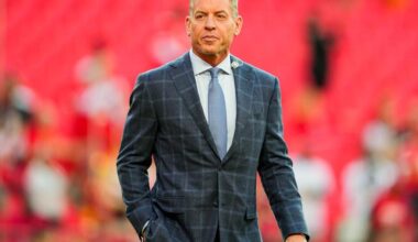 Cowboys Legend Troy Aikman Makes Personal Announcement During Bucs-Lions MNF Game