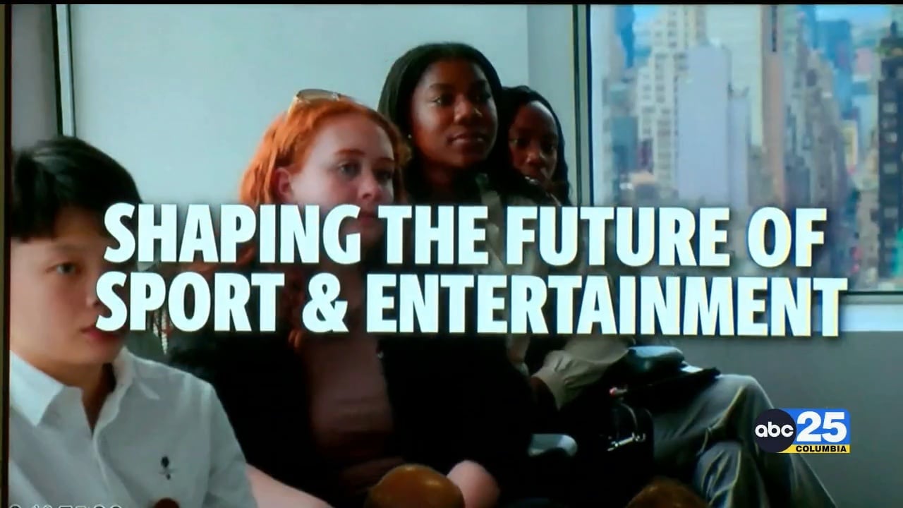 USC names Department of Sport and Entertainment Management after Carolina Panthers owner, wife