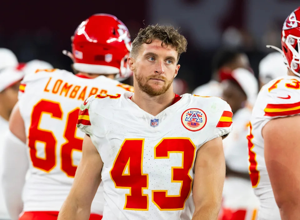 Aug 9, 2025; Glendale, Arizona, USA; Kansas City Chiefs linebacker Jack Cochrane (43) against the Arizona Cardinals during a preseason NFL game at State Farm Stadium. Mandatory Credit: Mark J. Rebilas-Imagn Images