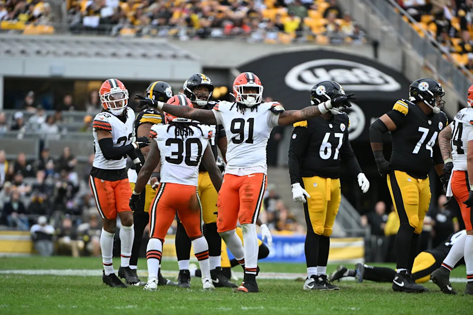 Oct 12, 2025; Pittsburgh, Pennsylvania, USA; Cleveland Browns defensive end Alex Wright (91) reacts during the fourth quarter at Acrisure Stadium. Mandatory Credit: Barry Reeger-Imagn Images