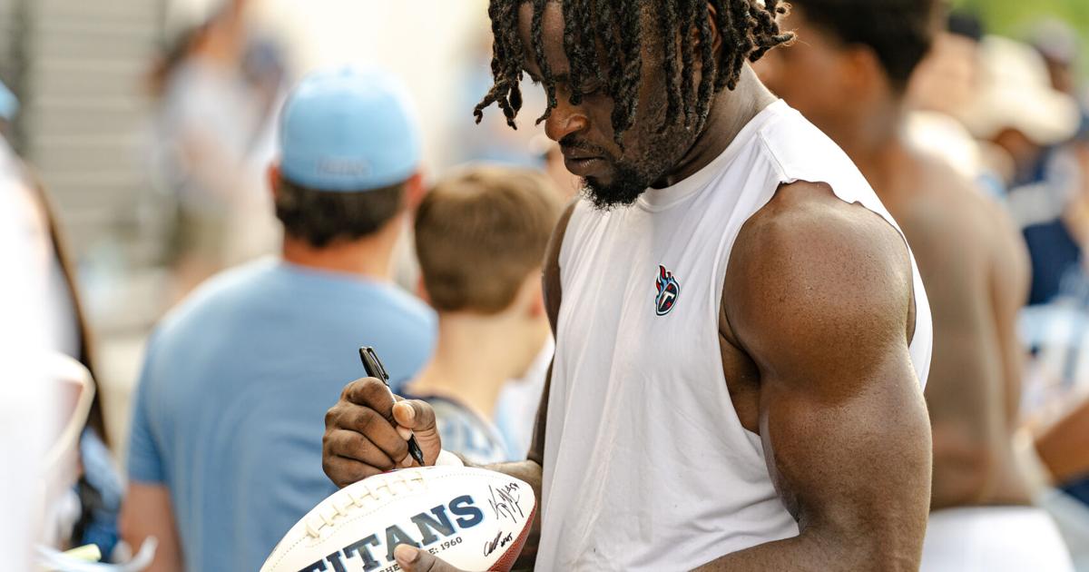 Titans' Chig Okonkwo watches, waits as NFL trade deadline nears | Football