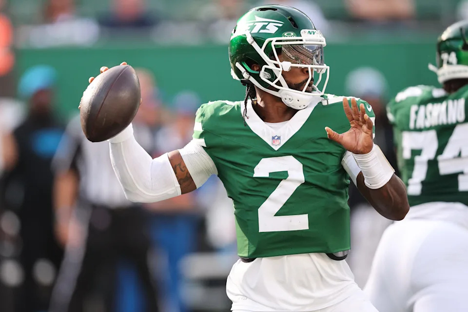 Oct 19, 2025; East Rutherford, New Jersey, USA; New York Jets quarterback Tyrod Taylor (2) throws the ball in the third quarter against the Carolina Panthers at MetLife Stadium. Mandatory Credit: Vincent Carchietta-Imagn Images