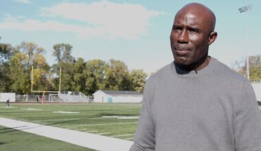 Hall of Famer Terrell Davis giving back to football, helps with Daylis Stadium campaign | Montana High School Sports