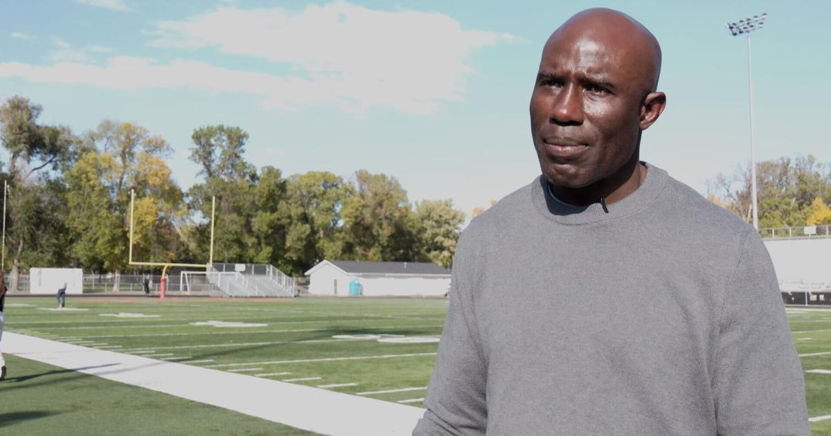Hall of Famer Terrell Davis giving back to football, helps with Daylis Stadium campaign | Montana High School Sports
