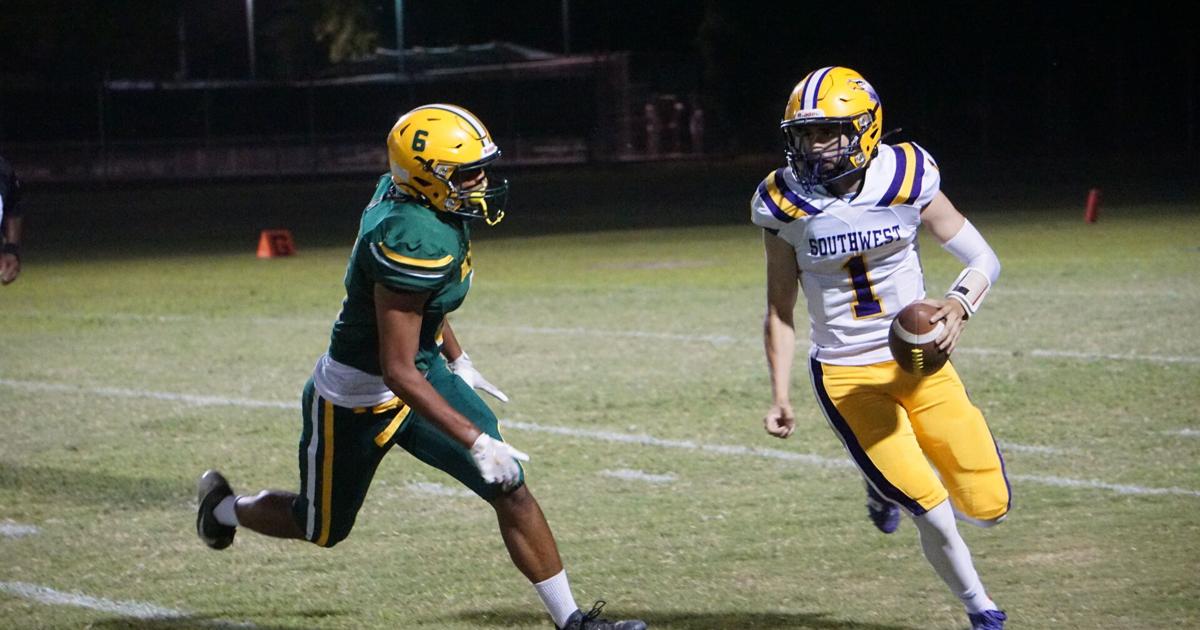 Vikings dominate Eagles in 54-6 rout, improve to 5-1 | Sports