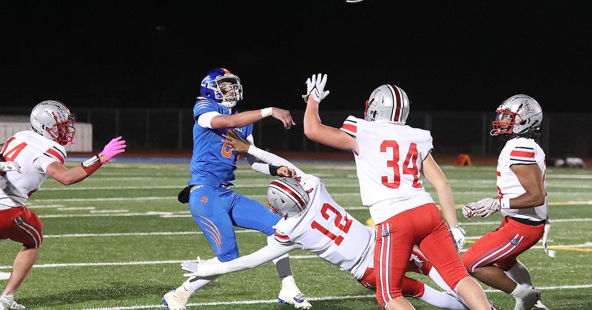 Football: Trojans shut down the Jaguars in TCAL opener | Tracy Press sports