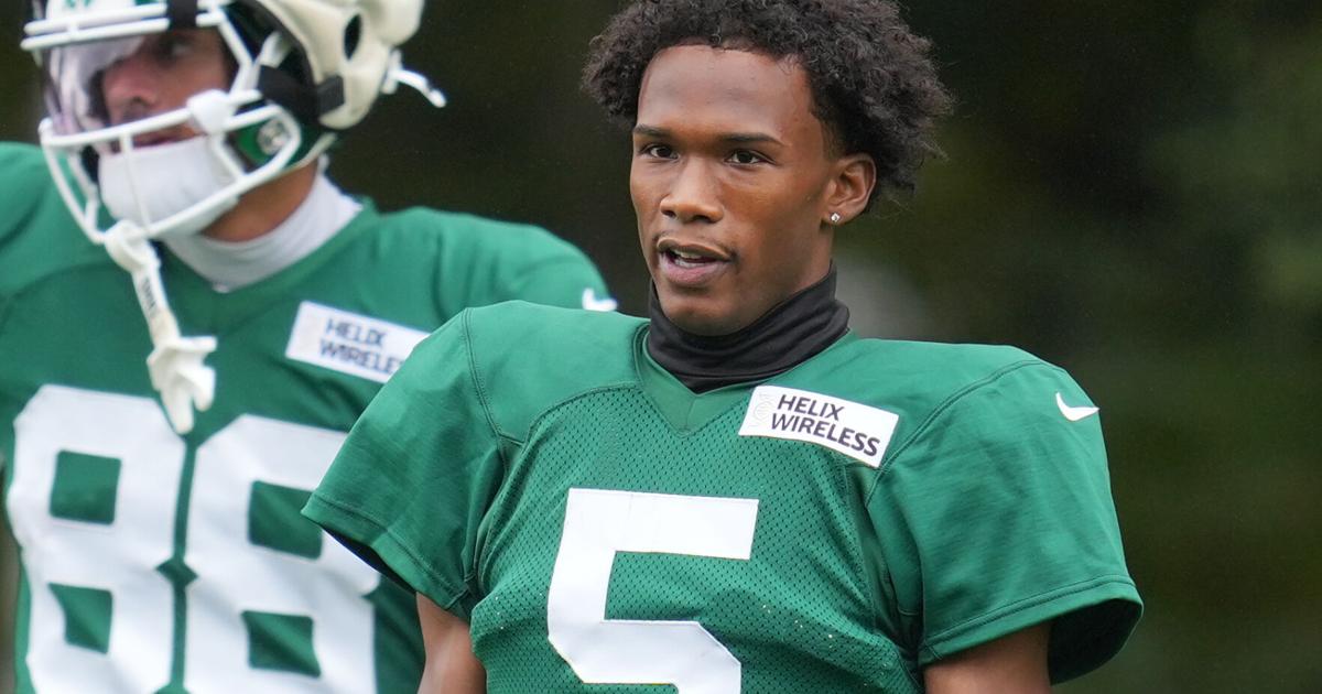 Jets' Garrett Wilson sits out practice with knee injury, status for Sunday vs. Panthers uncertain | Sports