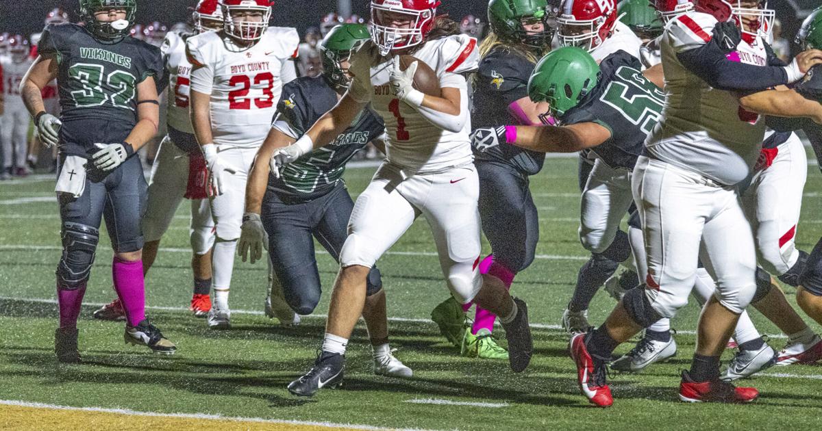 Lions use big first half to defeat Vikings, secure playoff seed | Sports