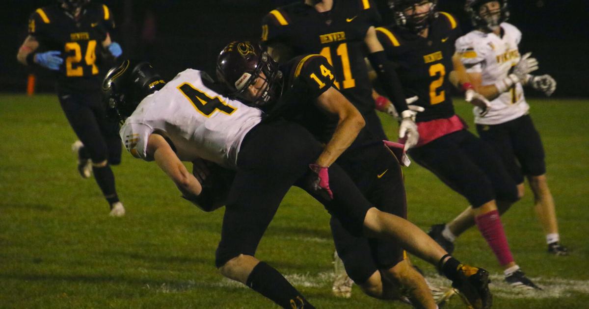 Denver football defeats Vinton-Shellsburg to make playoffs | Waverly Newspapers