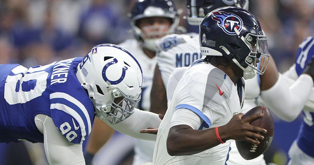 How much blame should Titans' Cam Ward take for team's sack total? | Football