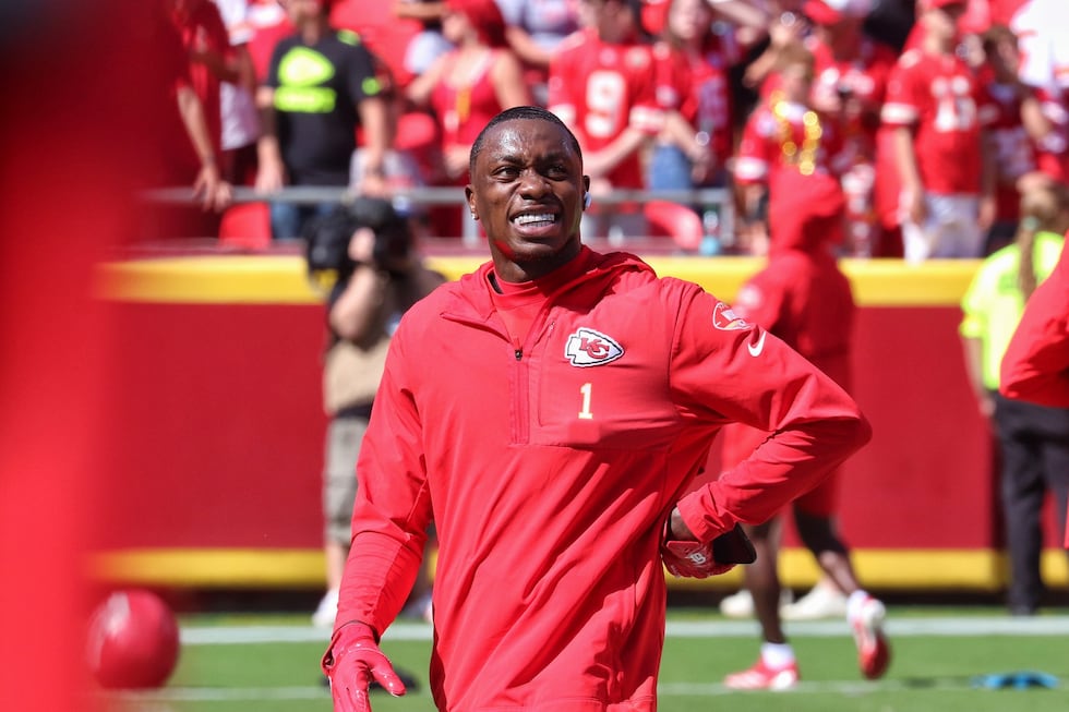 WR Xavier Worthy returns to the field for his first game since he dislocated his shoulder in...